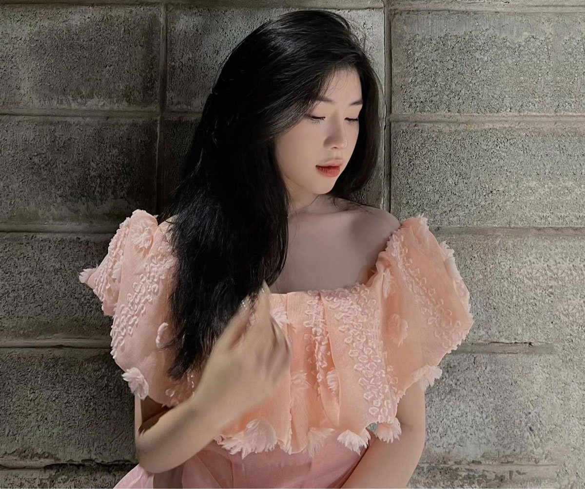 Ngắm nhan sắc bạn gái hot girl của Nguyễn Quốc Việt - Ảnh 16.