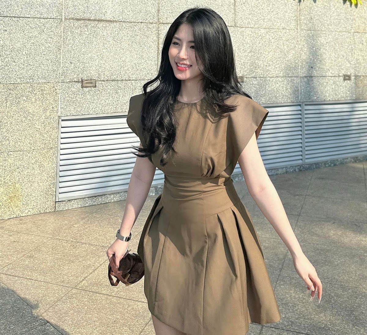 Ngắm nhan sắc bạn gái hot girl của Nguyễn Quốc Việt - Ảnh 4.