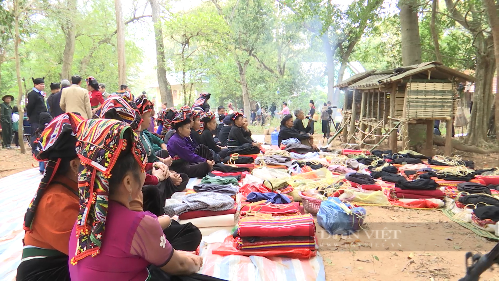 Lễ Đông Sửa của người Thái đen, cầu mong một mùa màng bội thu - Ảnh 2.