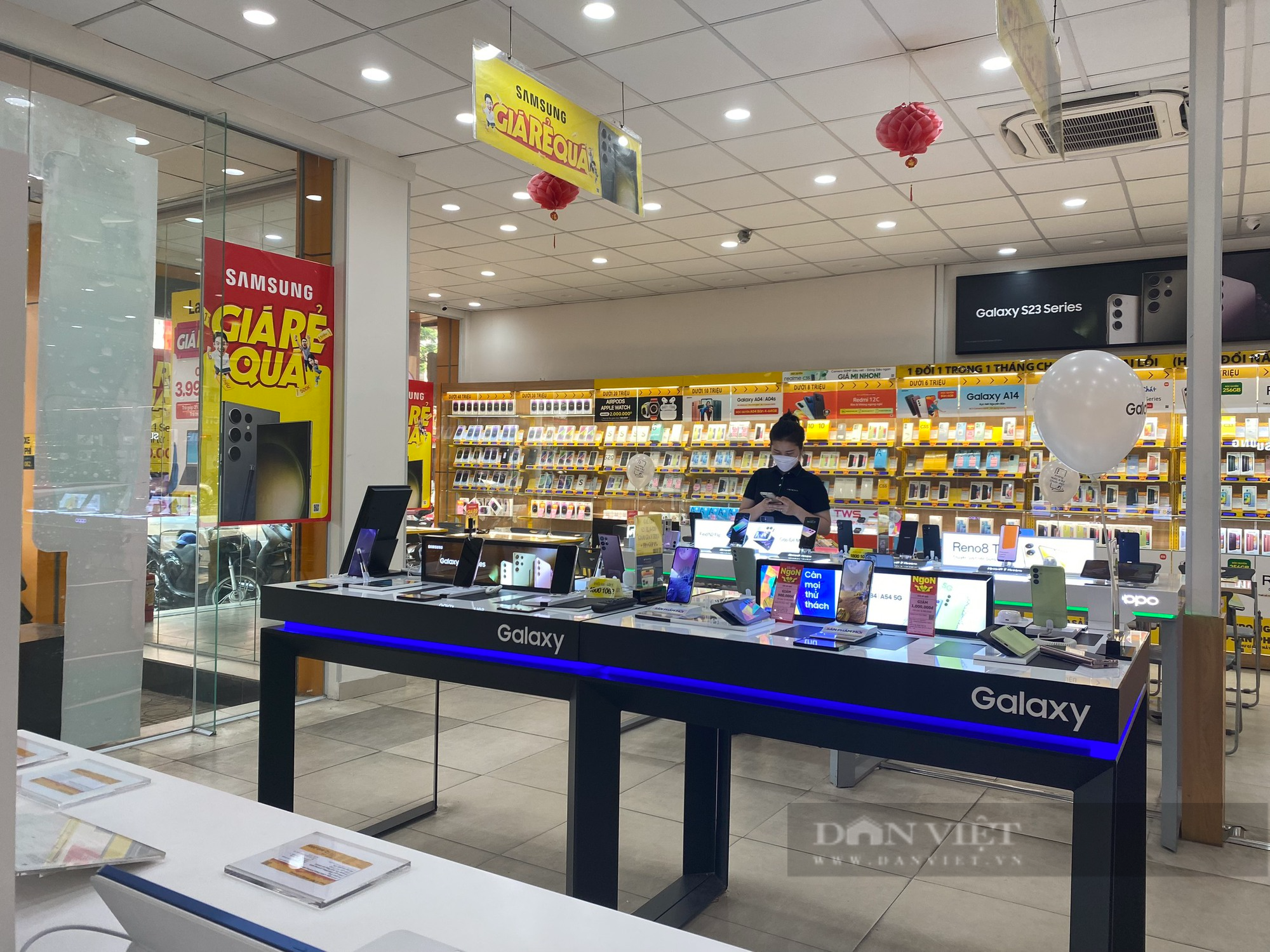 TGDĐ và FPT Shop đua nhau giảm giá, ai cũng nói giá mình rẻ, vậy ai rẻ hơn? - Ảnh 1.