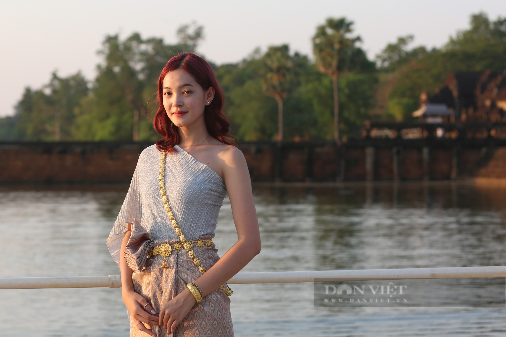 Ngắm mỹ nhân tại cầu phao Angkor Wat - điểm chạy marathon SEA Games 32 - Ảnh 4.