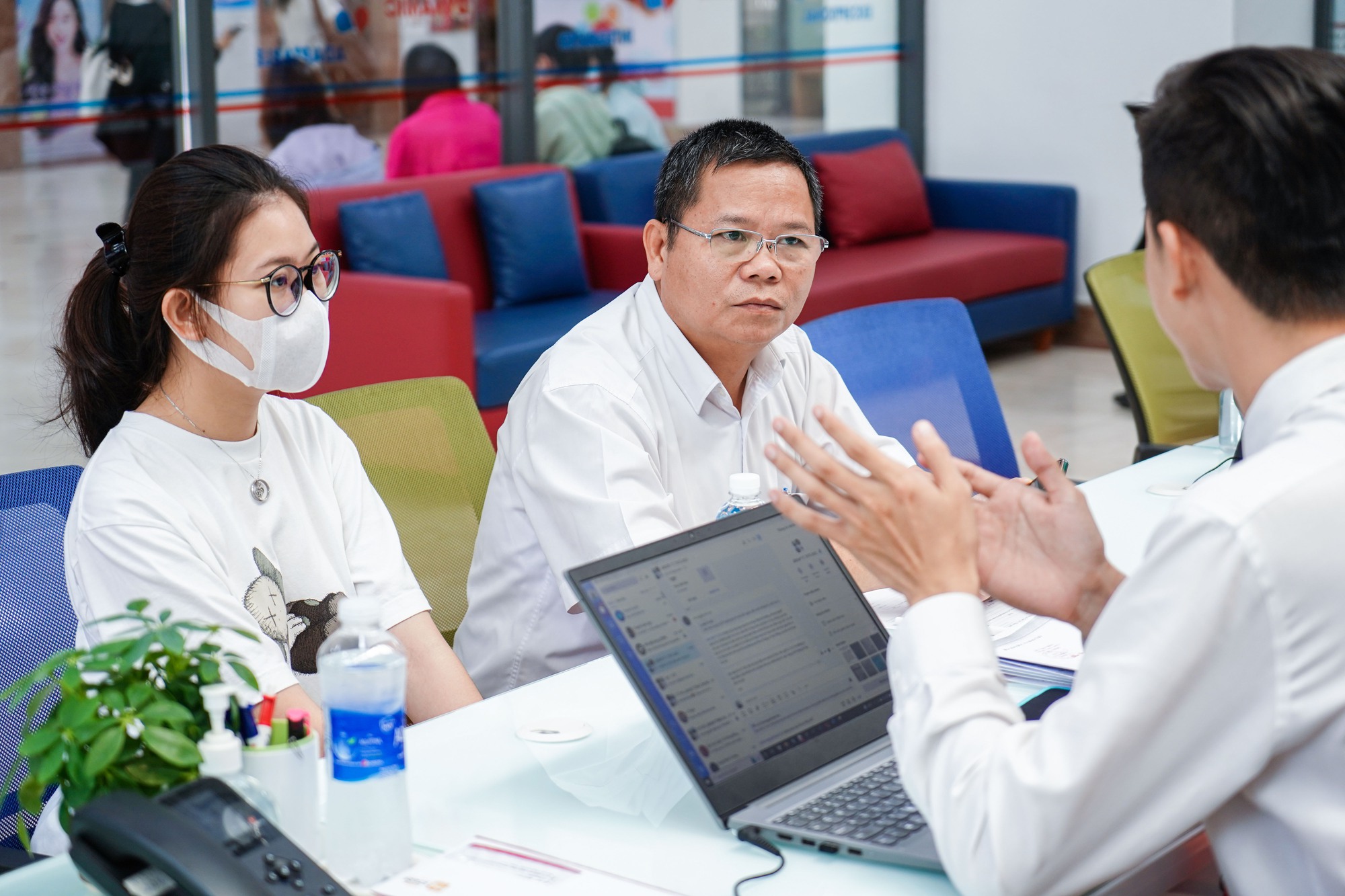 Xét tuyển học bạ vào đại học 2024: Thí sinh lưu ý điều kiện mới của các trường- Ảnh 4.