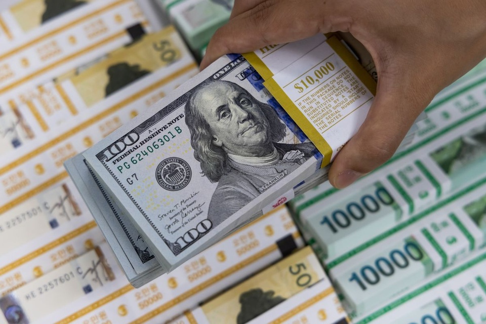 Nhà đầu tư bán tháo USD - Ảnh 1. Nhà đầu tư bán tháo USD - Ảnh 1.