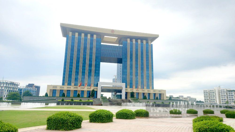 Bình Dương có thu nhập bình quân đầu người cao nhất cả nước. 2 địa phương xếp sau là Hà Nội với giá trị 6,423 triệu đồng/tháng và TP.HCM với 6,392 triệu đồng/tháng. Ảnh: Trần Khánh