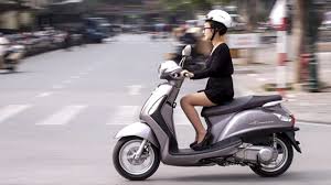 Những thói quen khiến xe máy nhanh hết xăng  - Ảnh 1.