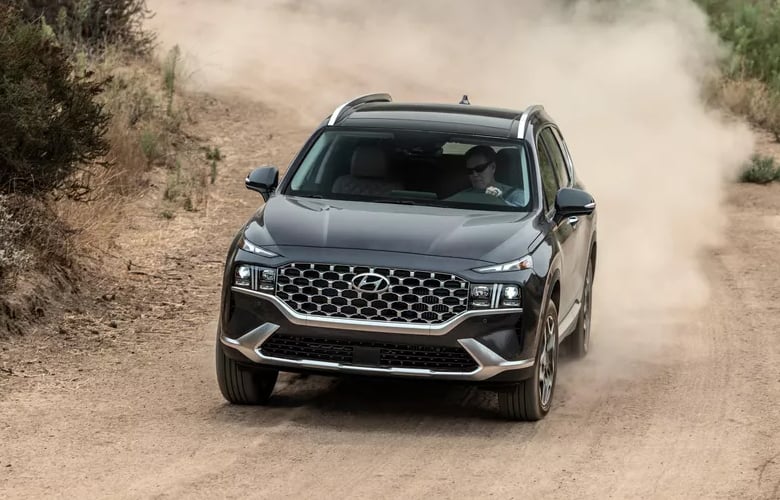 Nên chọn Hyundai Santafe máy xăng hay máy dầu? - Ảnh 1.