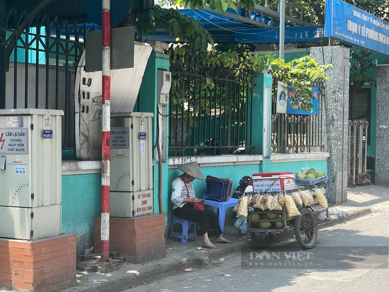 Bất chấp nguy hiểm, nhiều người “ôm” bốt điện mưu sinh - Ảnh 10.