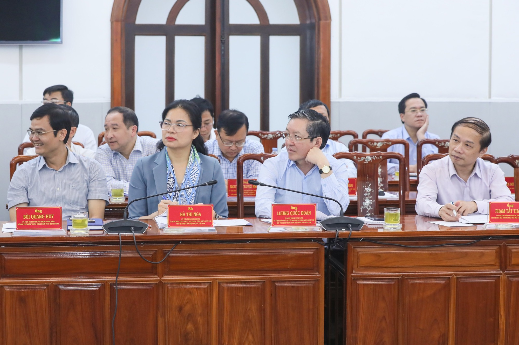 MTTQ Việt Nam kiến nghị khắc phục tình trạng cán bộ sợ trách nhiệm, “giữ an toàn quá mức cần thiết” - Ảnh 4.