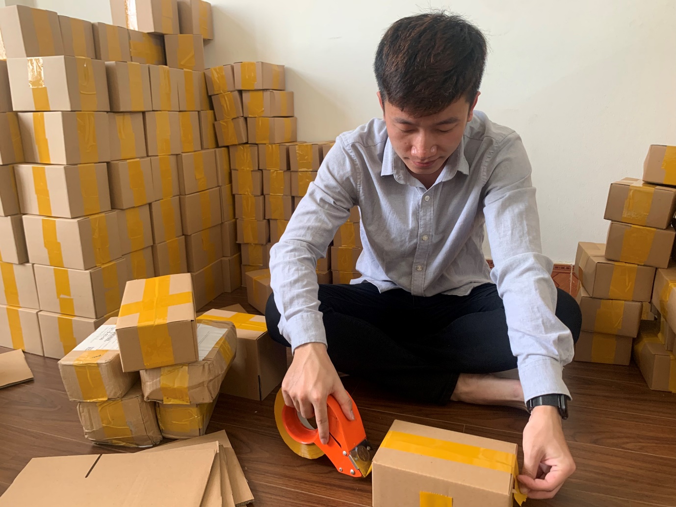 Đóng hàng liên tục và cách để không cạn kiệt năng lượng  - Ảnh 1.