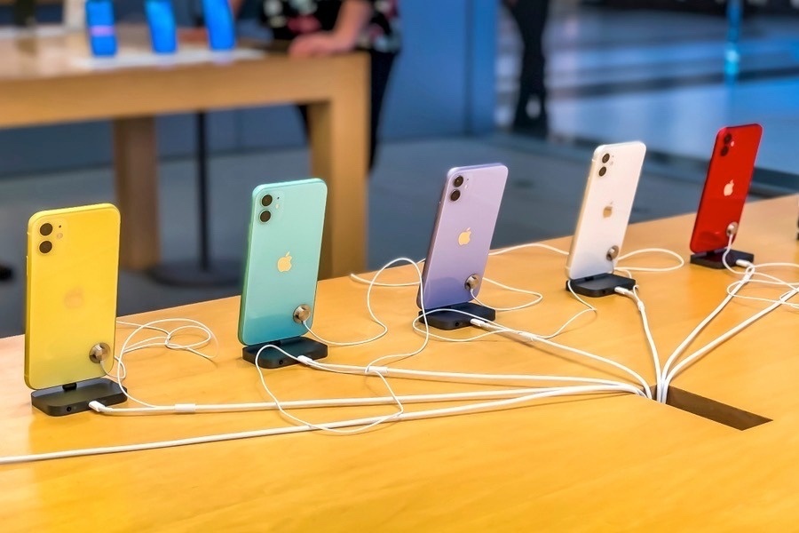 Giá iPhone 11 lần đầu xuống dưới 10 triệu đồng - Ảnh 1.