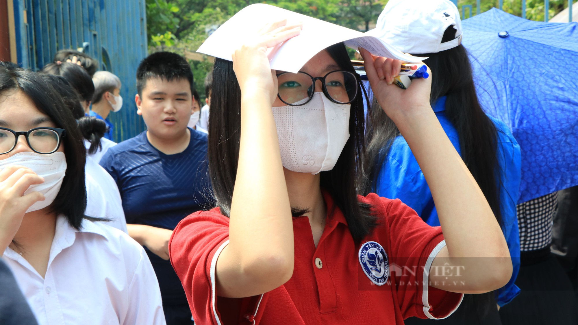 Gợi ý đáp án đề thi môn Toán lớp 10 Hà Nội năm 2023 chính xác nhất - Ảnh 1.