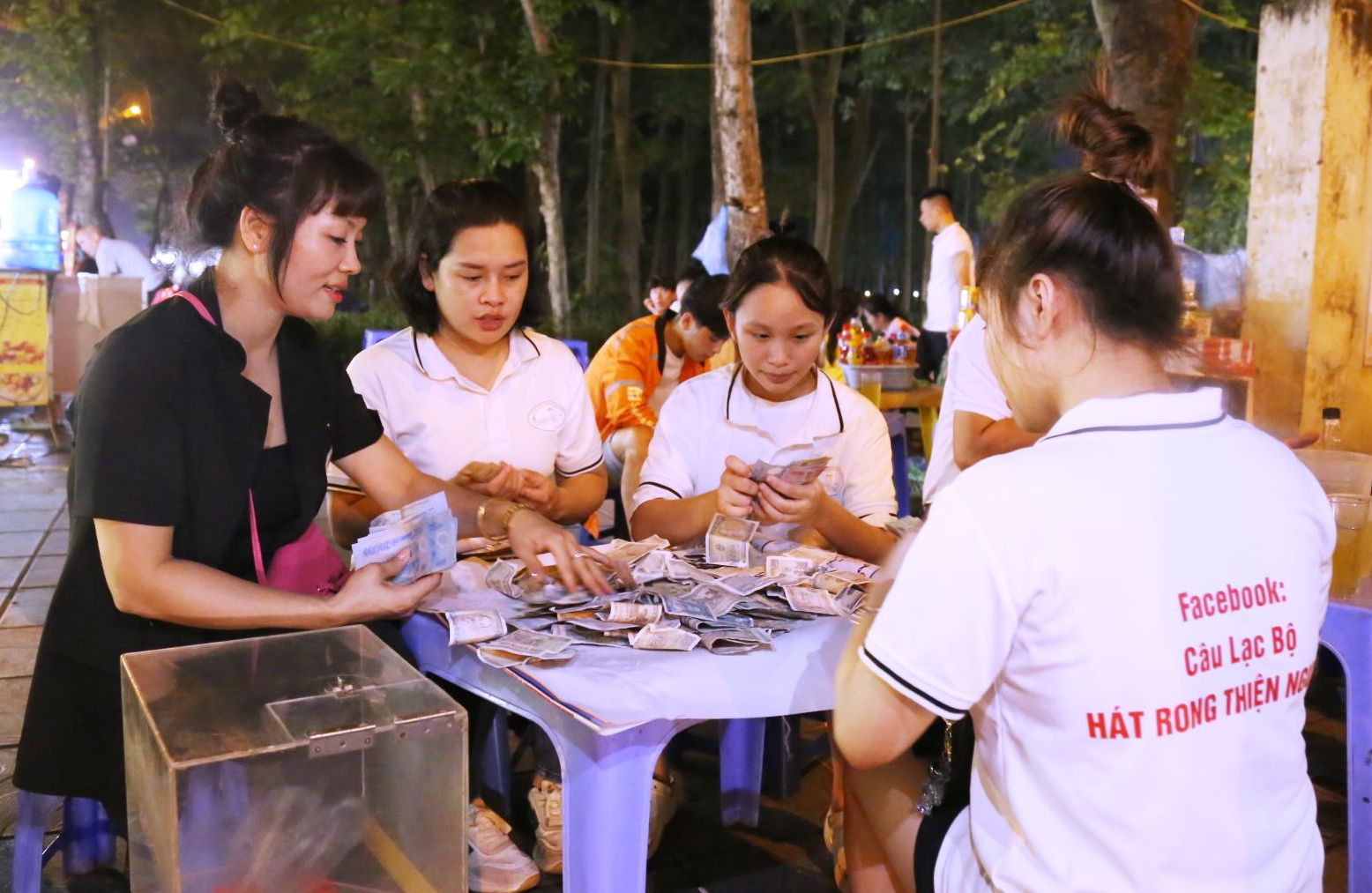 Hát để mang Trung thu 2023 đủ đầy về với học sinh vùng cao - Ảnh 13.