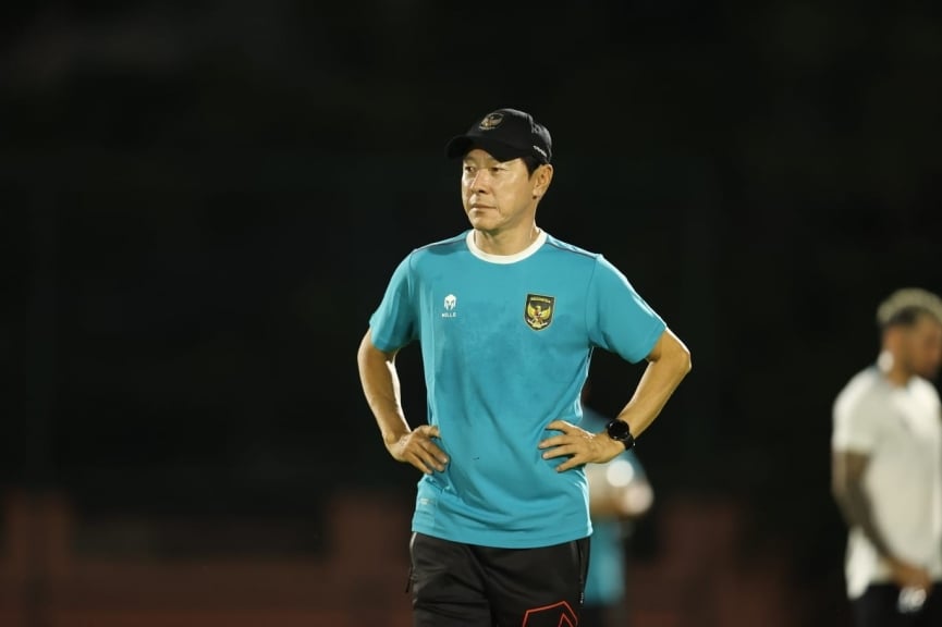 Indonesia &quot;trảm&quot; HLV Shin Tae-yong, vung &quot;tiền tấn&quot; mời HLV Joachim Low? - Ảnh 4.