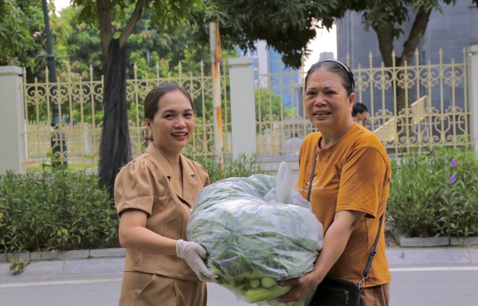 Yêu thương là cùng sẻ chia từng bữa ngọt bùi - Ảnh 5.