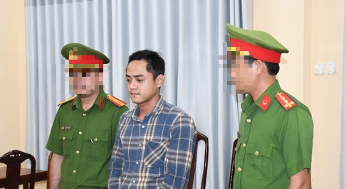 Bắt thanh niên chặn và đập xe cấp cứu ở Trà Vinh - Ảnh 1.