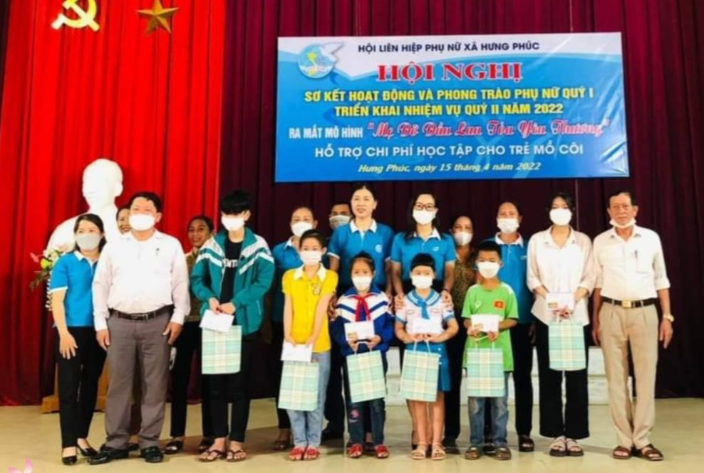 Ấm áp chương trình “Mẹ đỡ đầu lan tỏa yêu thương” - Ảnh 3.