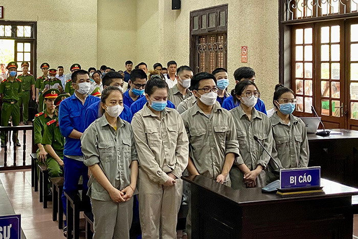 Hải Dương: 69 bị cáo giả mạo trong công tác, làm giả tài liệu lĩnh án - Ảnh 2.