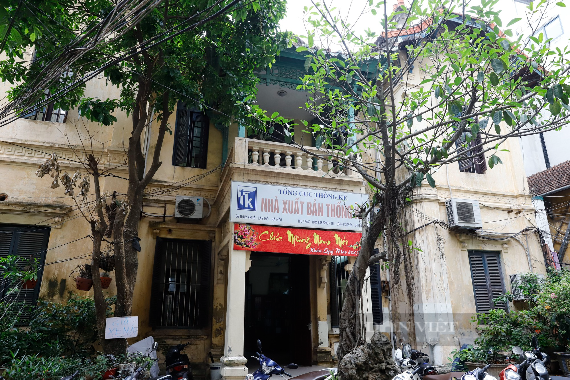 Khám phá &quot;báu vật&quot; 100 năm tuổi ẩn sau chiếc cổng sắt cổ duy nhất của Hà Nội ghi năm khánh thành - Ảnh 5.