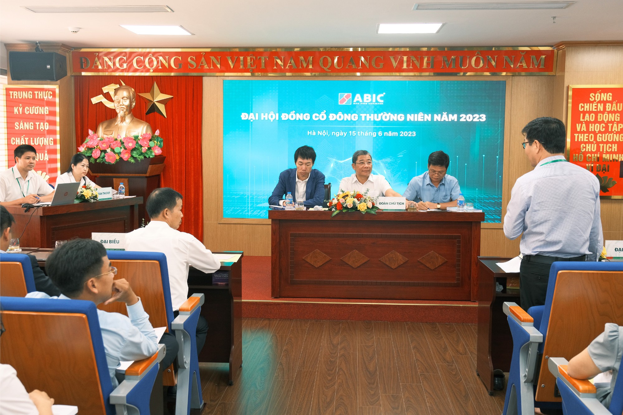 ĐHĐCĐ Bảo hiểm Agribank: Thông qua kế hoạch lợi nhuận 305 tỷ đồng, cổ tức năm 2022 tỷ lệ 20% - Ảnh 1.