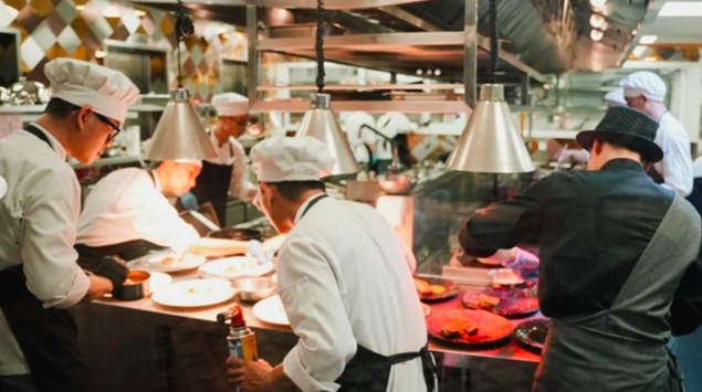 Chủ nhà hàng ở Sài Gòn bất ngờ vì mới khai trương chưa được 1 năm đã được Michelin để ý - Ảnh 1.