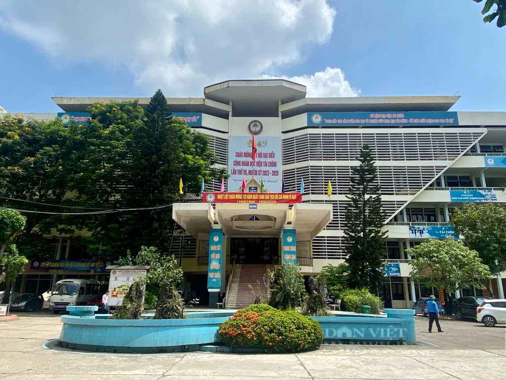 4.200 chỉ tiêu cho năm 2023, Học viện Tài chính &quot;quyết&quot; không xét tuyển sớm như các trường khác - Ảnh 2.