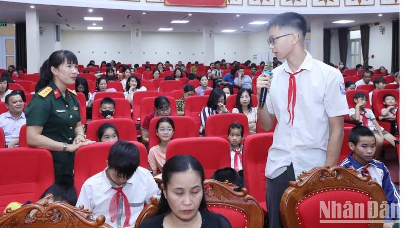 Hỗ trợ nạn nhân bom mìn có hoàn cảnh khó khăn ở Lạng Sơn - Ảnh 2.
