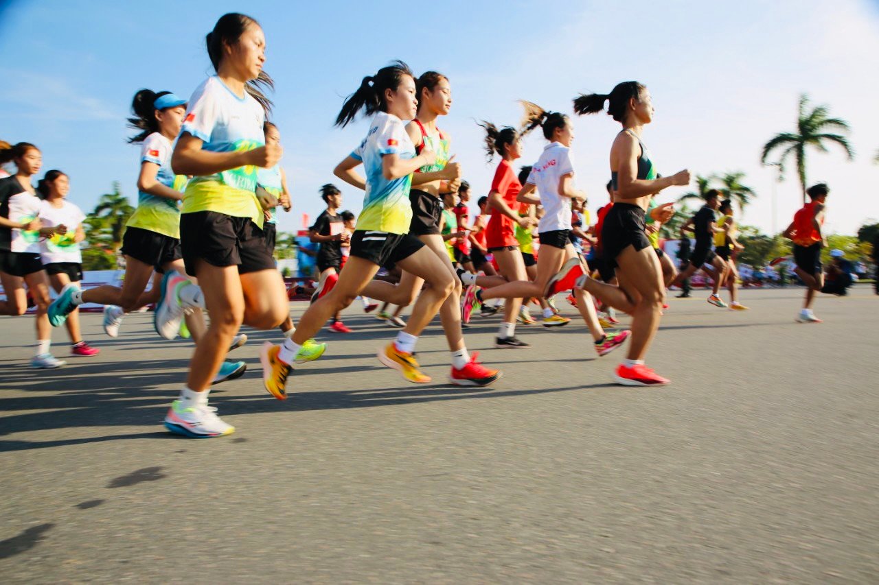 Quảng Nam: “Than khó khăn”, Tam Kỳ vẫn tổ chức giải marathon hơn 7,1 tỷ đồng - Ảnh 1. Quảng Nam: “Than khó khăn”, Tam Kỳ vẫn tổ chức giải marathon hơn 7,1 tỷ đồng - Ảnh 1.