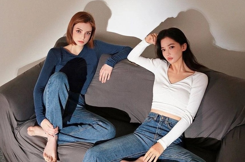 Quần jeans bó bị khai tử - Ảnh 1.