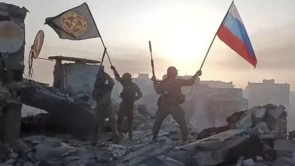 Trận chiến Bakhmut: Phương Tây tuyên bố Nga thiệt hại 60.000 quân để chinh phục thành phố Ukraine - Ảnh 1.