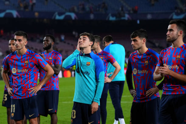 Barcelona sẽ bị cấm tham dự Champions League mùa tới? - Ảnh 1.