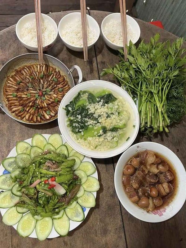Loạt mâm cơm miền Tây khiến ai cũng muốn bỏ phố về quê - Ảnh 1.