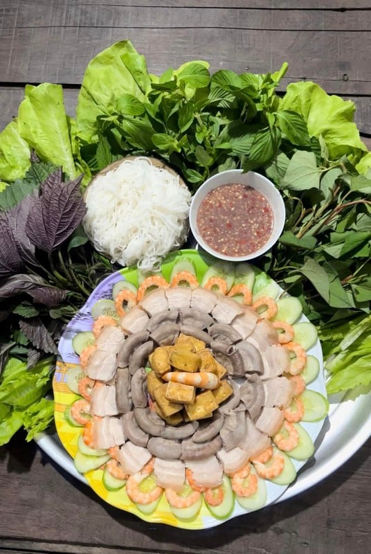 Loạt mâm cơm miền Tây khiến ai cũng muốn bỏ phố về quê - Ảnh 9.