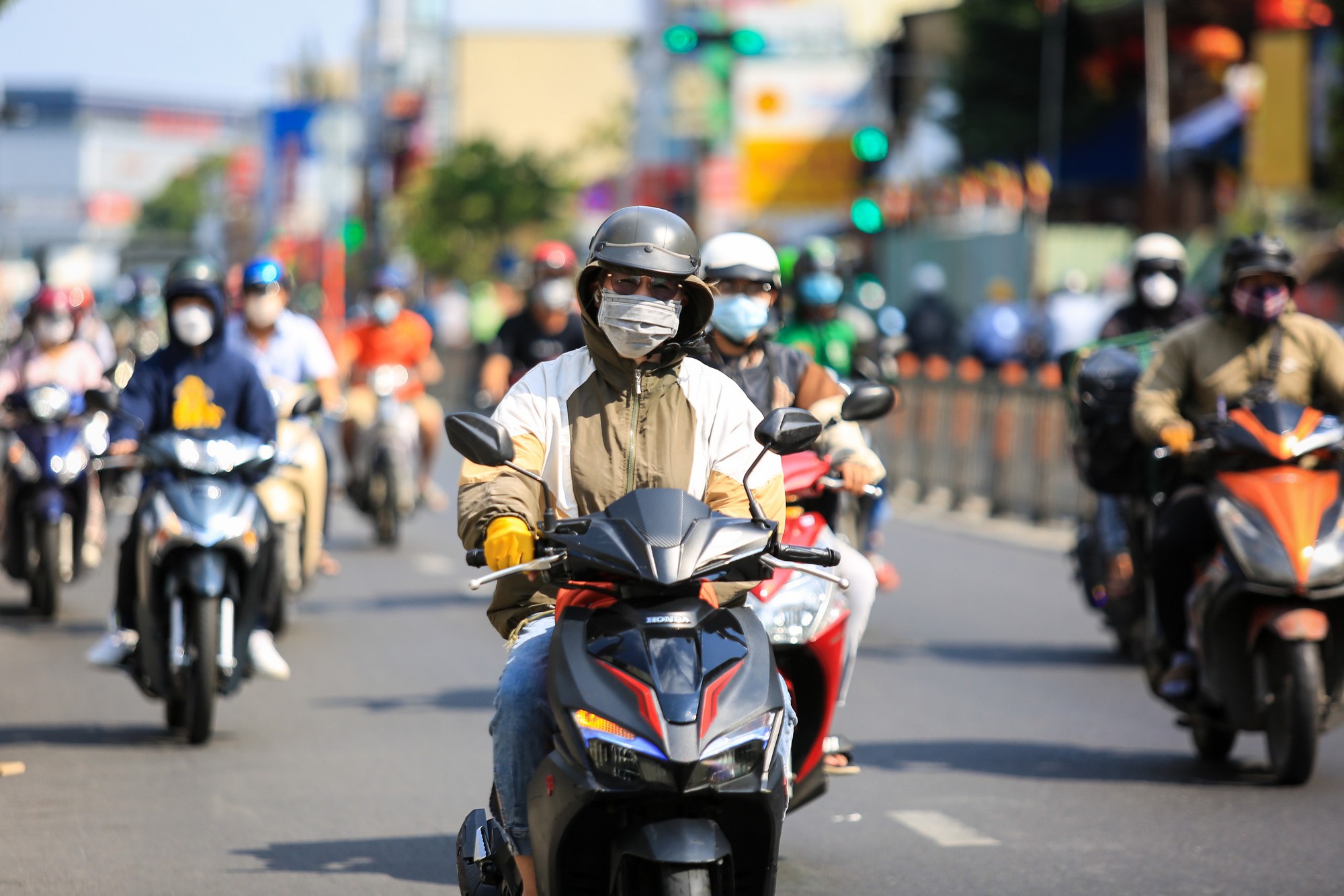 Miền Bắc nắng nóng hơn 40 độ C, khi nào thì sẽ có mưa dông giải nhiệt? - Ảnh 2.
