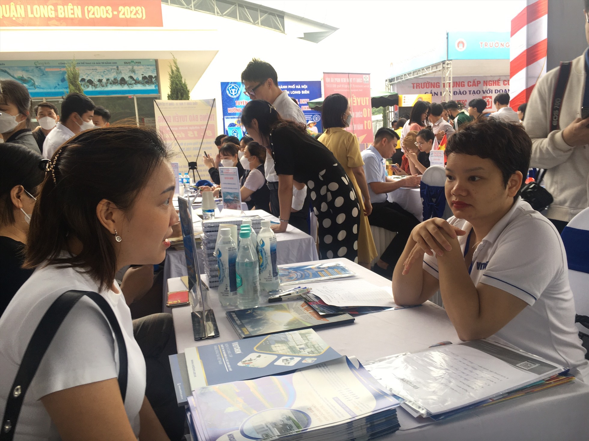 Nguyên tắc xác định vị trí việc làm và quản lý biên chế công chức - Ảnh 1.