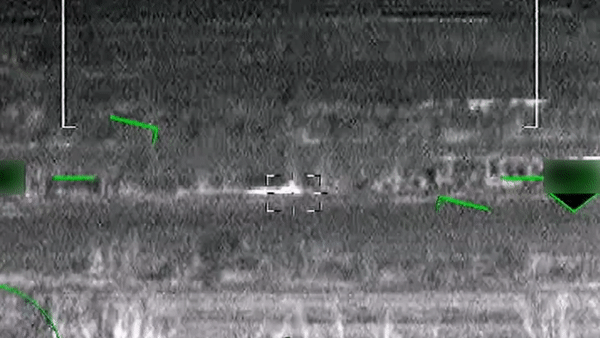 Trực thăng Ka-52 Nga trúng hỏa lực nát đuôi nhưng vẫn bay về được căn cứ - Ảnh 21.