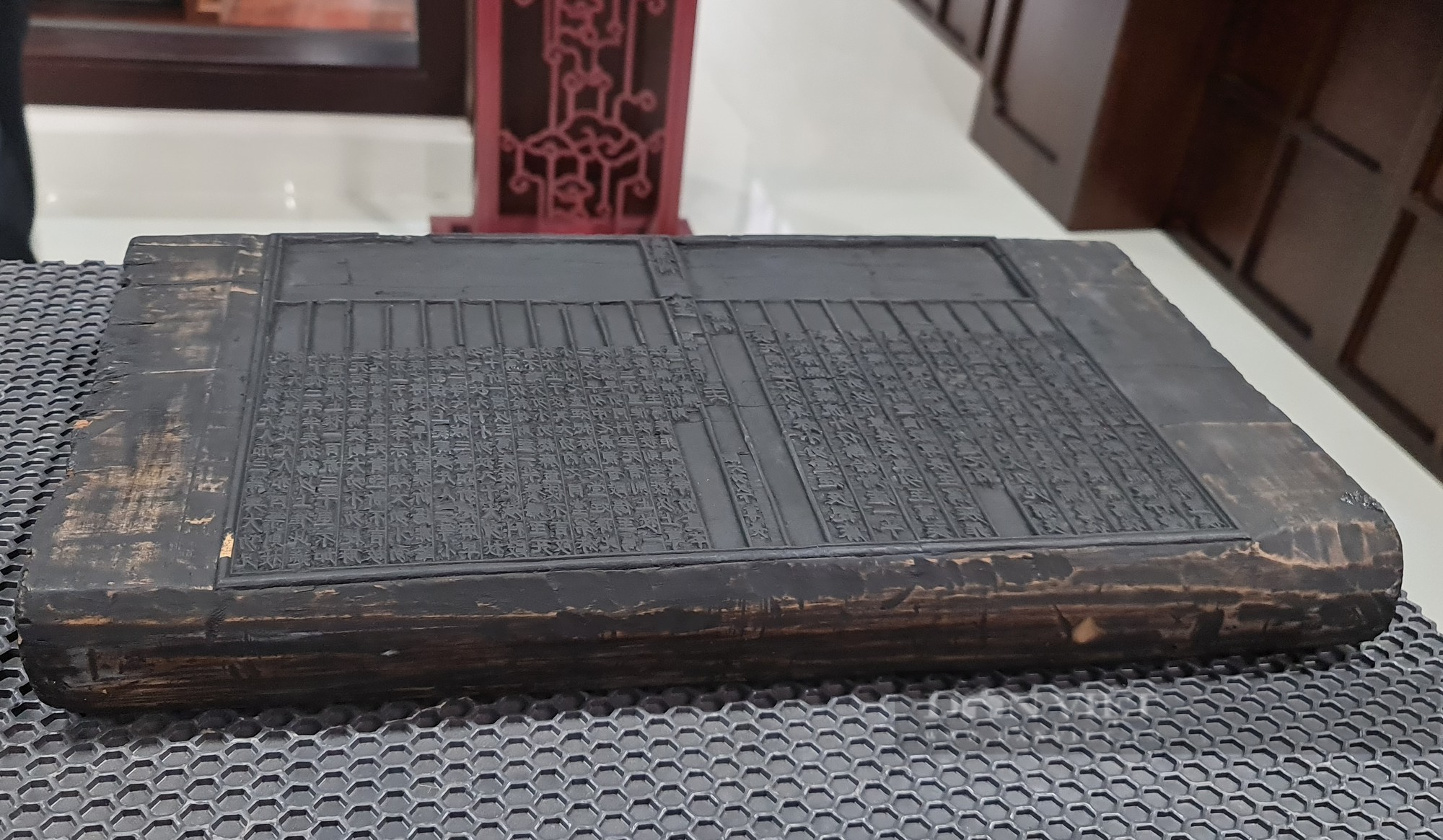 Bảo tồn Mộc bản triều Nguyễn, di sản tư liệu thế giới đầu tiên của Việt Nam - Ảnh 4.