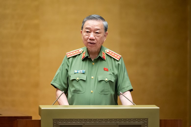 Thêm vị trí có cấp hàm cao nhất là thượng tướng khi thông qua Luật sửa đổi, bổ sung một số điều của Luật CAND - Ảnh 1.