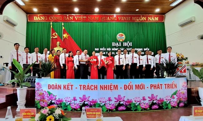 TT-Huế: Ông Trương Diên Hùng tái đắc cử Chủ tịch Hội Nông dân huyện Phong Điền  - Ảnh 2.