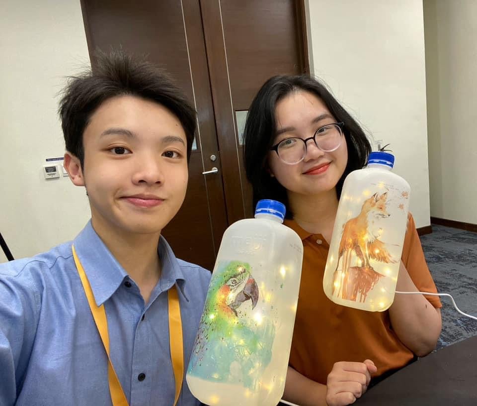 Nữ sinh xinh xắn với IELTS 8.0, thủ khoa tốt nghiệp được tuyển thẳng ngành Quản trị kinh doanh - Ảnh 2.