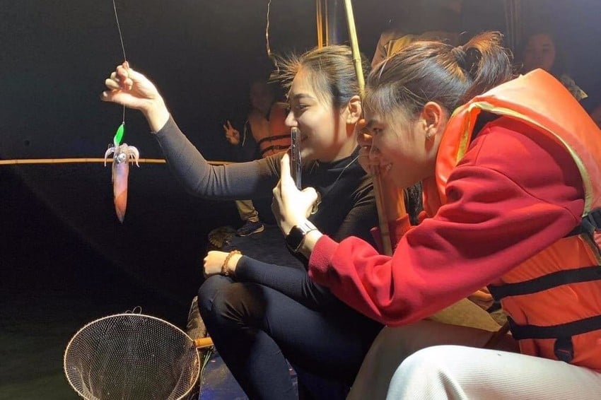 Ở một nơi trên Vịnh Hạ Long có hòn đảo tên lạ, đọc dễ nhớ nhưng không phải ai cũng đã đặt chân lên - Ảnh 7.