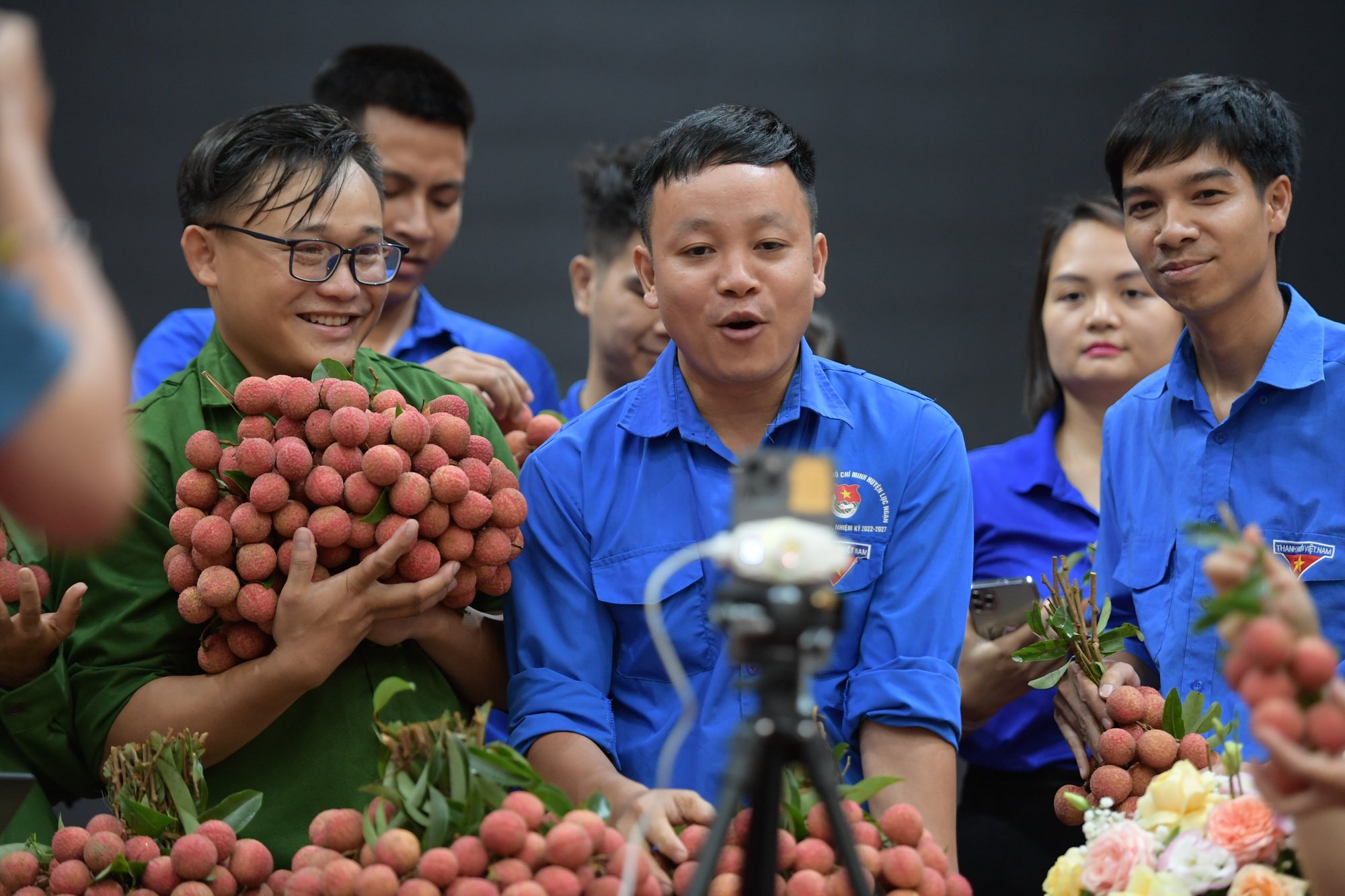 Khi các KOL lên mạng bán vải thiều, mỳ Chũ, trong 4 tiếng chốt hơn 5.182 đơn, doanh thu 886 triệu đồng - Ảnh 2.