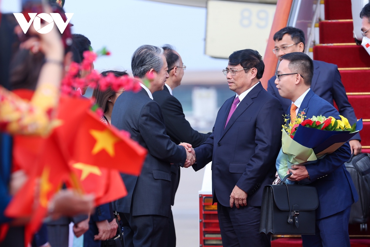 Thủ tướng tới Bắc Kinh thăm chính thức Trung Quốc và dự Hội nghị WEF - Ảnh 4. Thủ tướng tới Bắc Kinh thăm chính thức Trung Quốc và dự Hội nghị WEF - Ảnh 4.