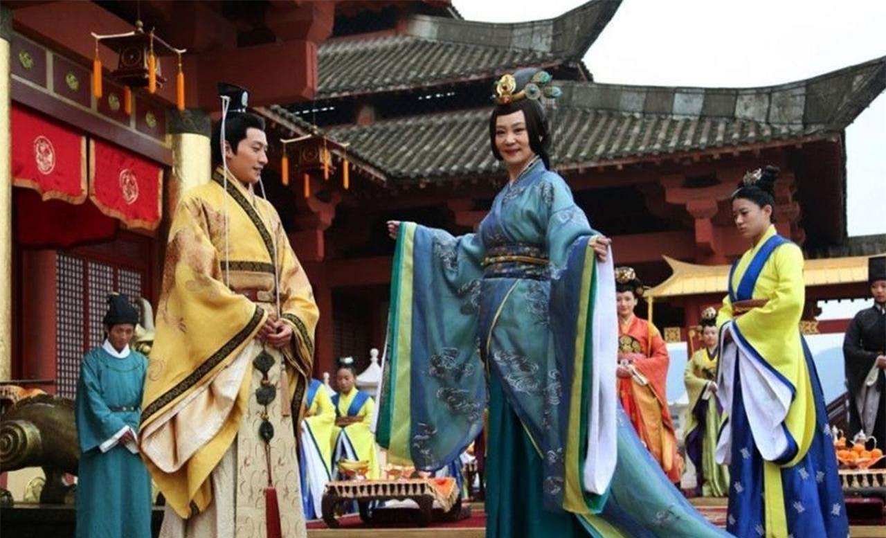 Mỹ nhân nào lấy lính giữ cổng thành, sinh 8 con thì 4 trai làm hoàng đế? - Ảnh 3.
