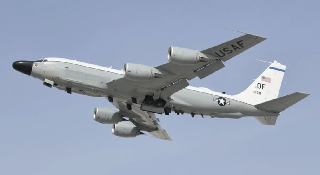 Trinh sát cơ khổng lồ RC-135 Anh quay đầu ngay khi gặp Su-27 Nga trên Biển Đen - Ảnh 9.
