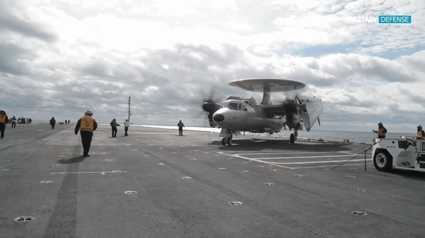 &quot;Mắt thần&quot; E-2 Hawkeye trên tàu sân bay của Mỹ lợi hại thế nào? - Ảnh 11.