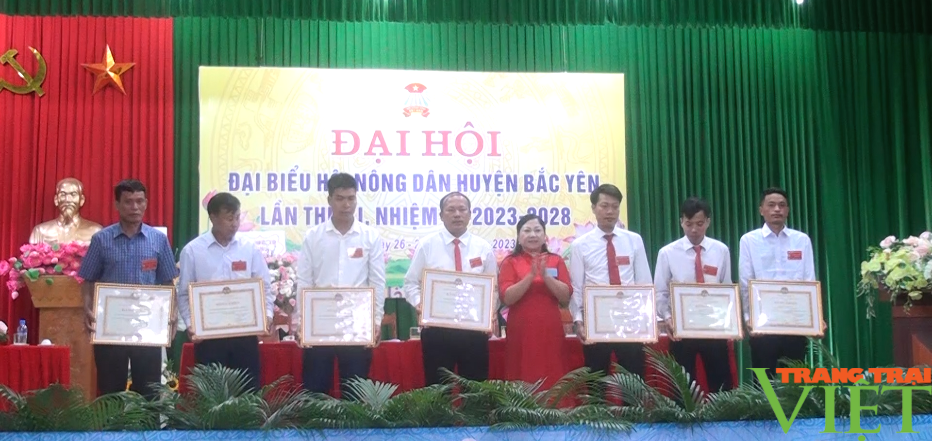Ông Thào A Chư tái đắc cử Chủ tịch Hội Nông dân huyện Bắc Yên - Ảnh 11.