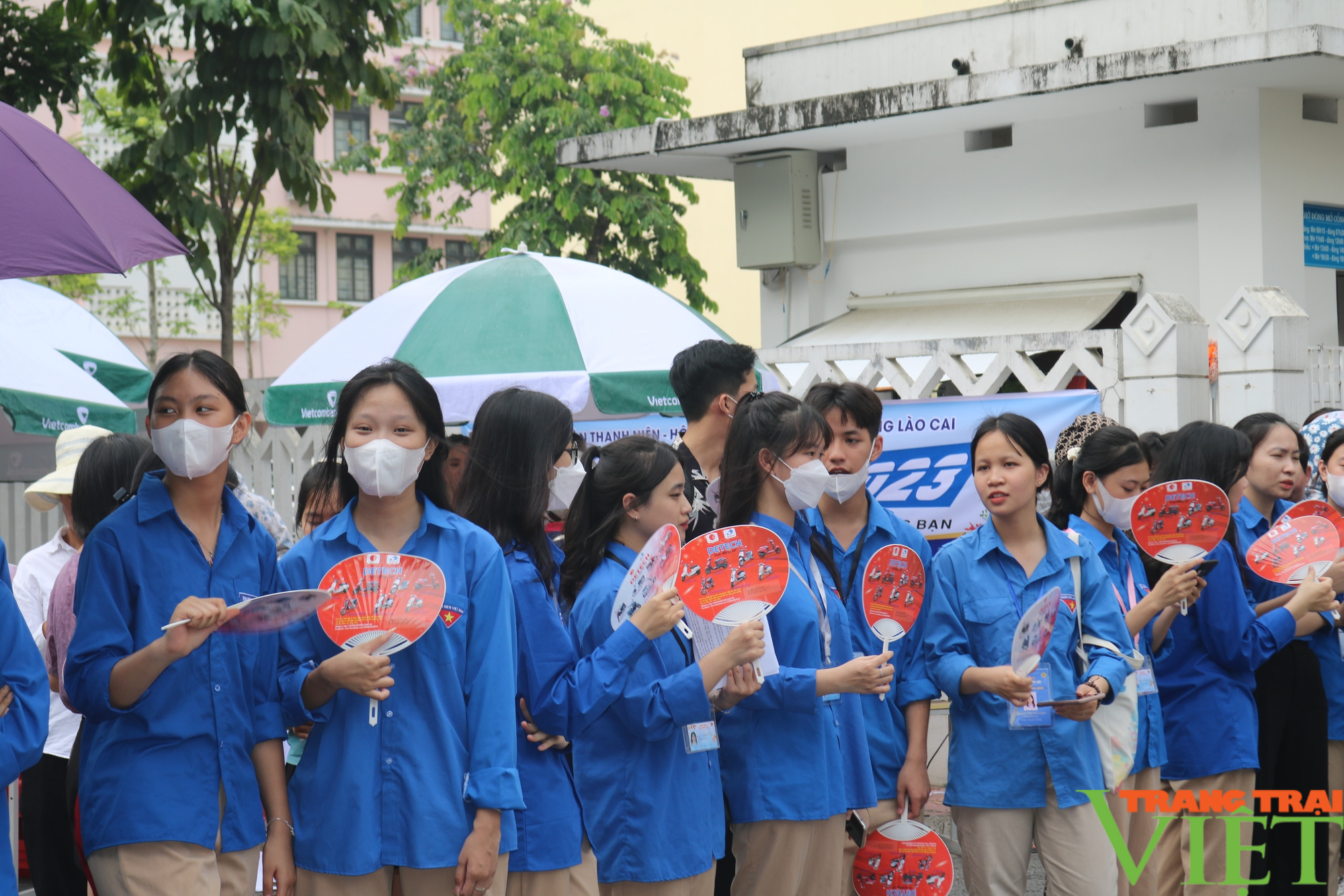 Gần 7.800 sĩ tử vùng cao Lào Cai  &quot;vượt vũ môn&quot; trong điều kiện thời tiết thuận lợi - Ảnh 7.