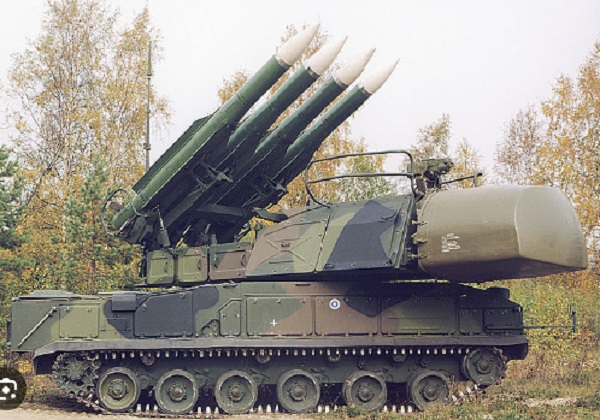 Pháo binh Ukraine bắn nổ tung hệ thống phòng không uy lực của Nga ở Donbass - Ảnh 1.