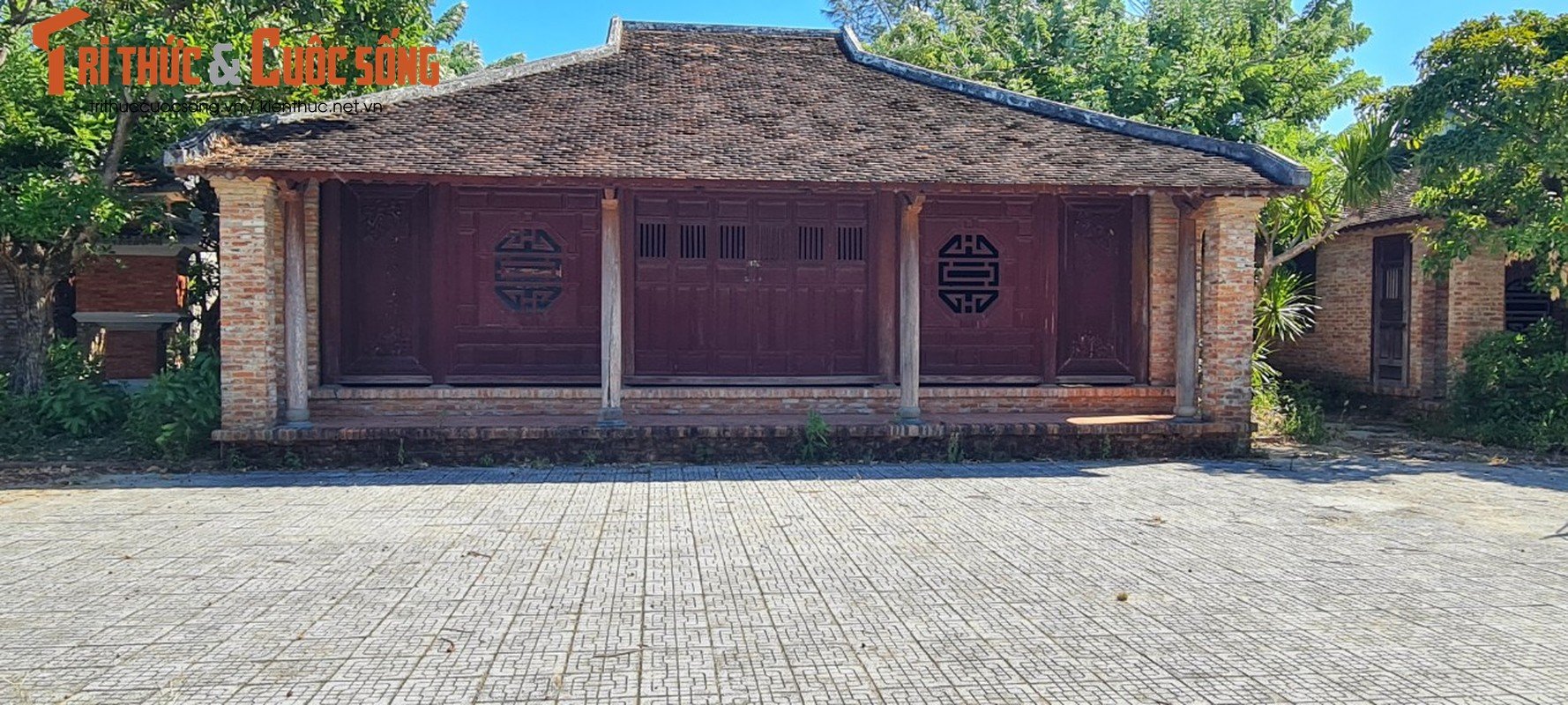 Ngỡ ngàng tòa tháp lạ bỏ hoang trên con đường tỷ đô - Ảnh 12.
