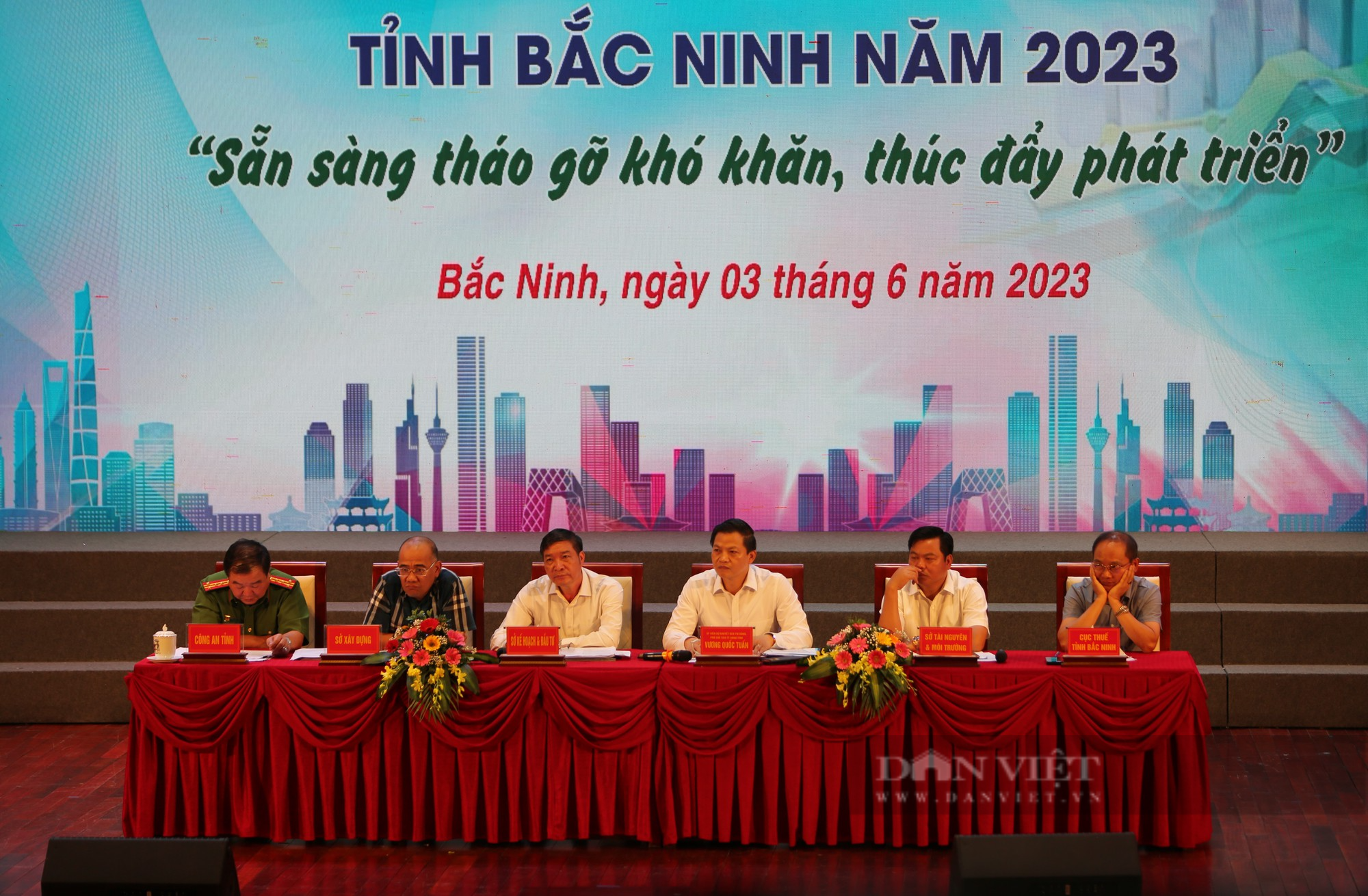 Bắc Ninh lập tổ công tác đặc biệt, tháo gỡ khó khăn cho doanh nghiệp, hợp tác xã - Ảnh 1.